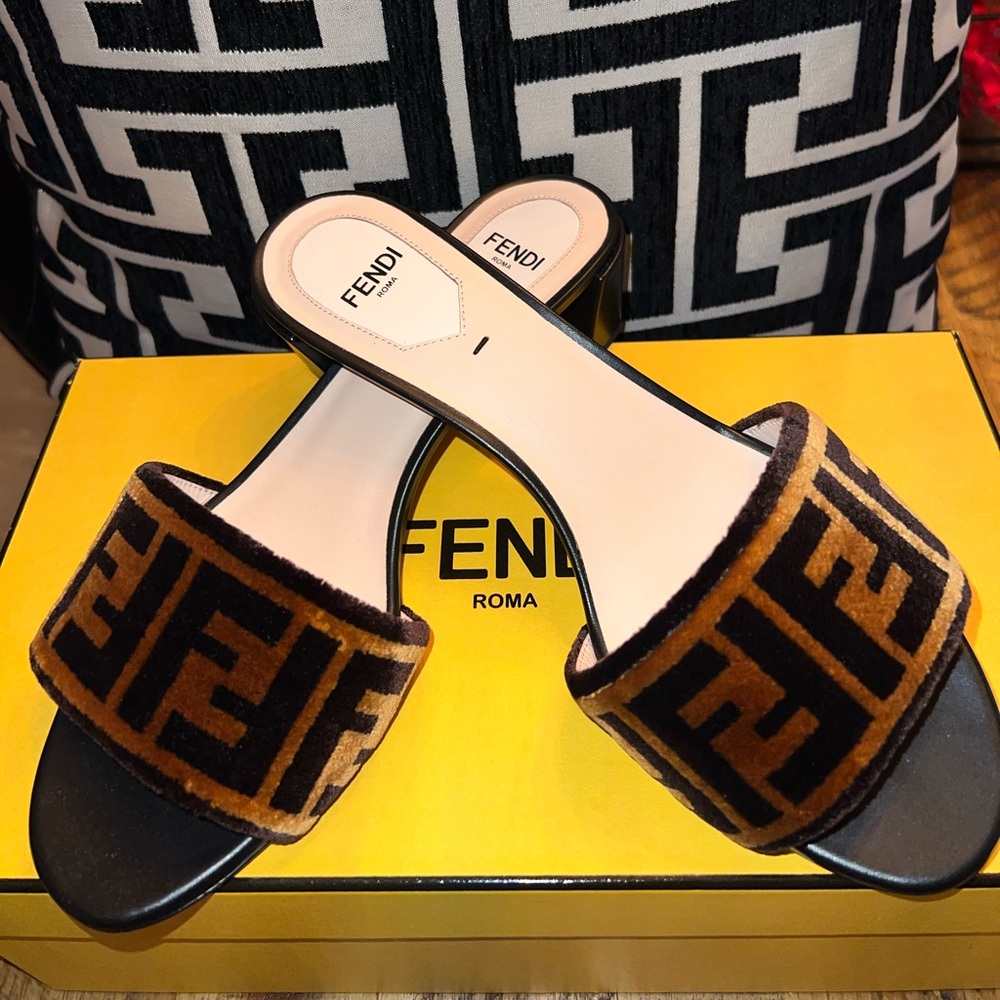 AUTHENTIC Fendi Logo Print Velvet and Leather Mules
